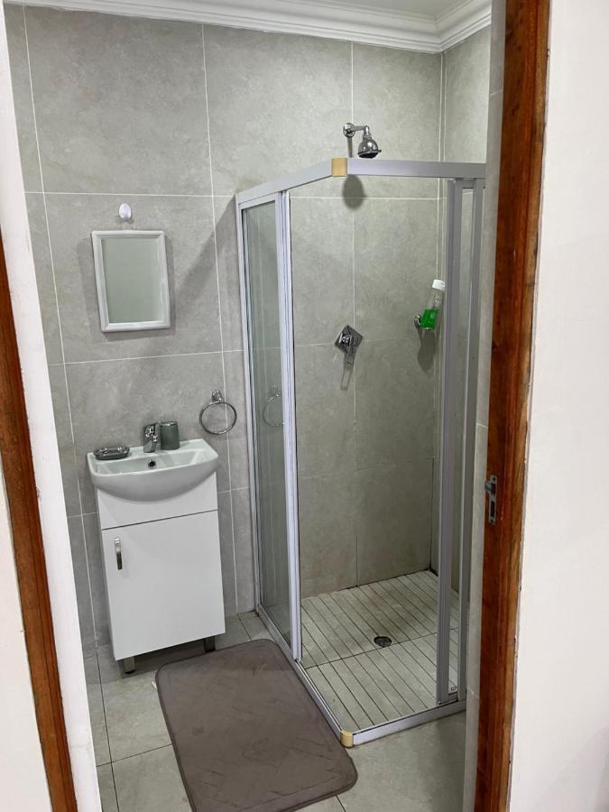 Rooikrans Guest House Йоханнесбург Экстерьер фото