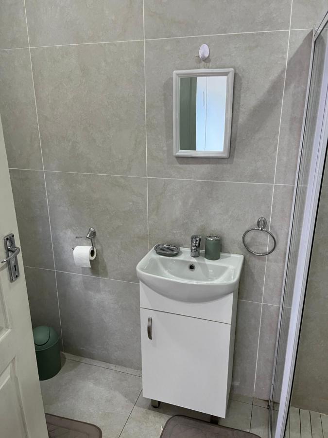 Rooikrans Guest House Йоханнесбург Экстерьер фото