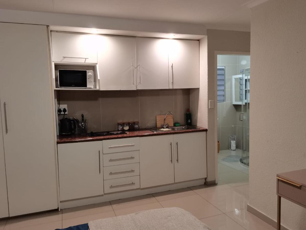 Rooikrans Guest House Йоханнесбург Экстерьер фото