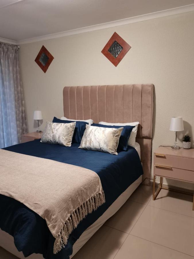 Rooikrans Guest House Йоханнесбург Экстерьер фото